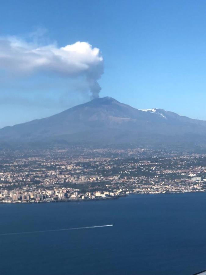 Le Tre Meraviglie A 200 M Dal Mare Catania Exterior photo
