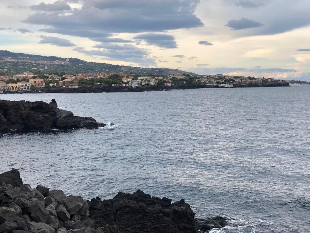 Le Tre Meraviglie A 200 M Dal Mare Catania Exterior photo